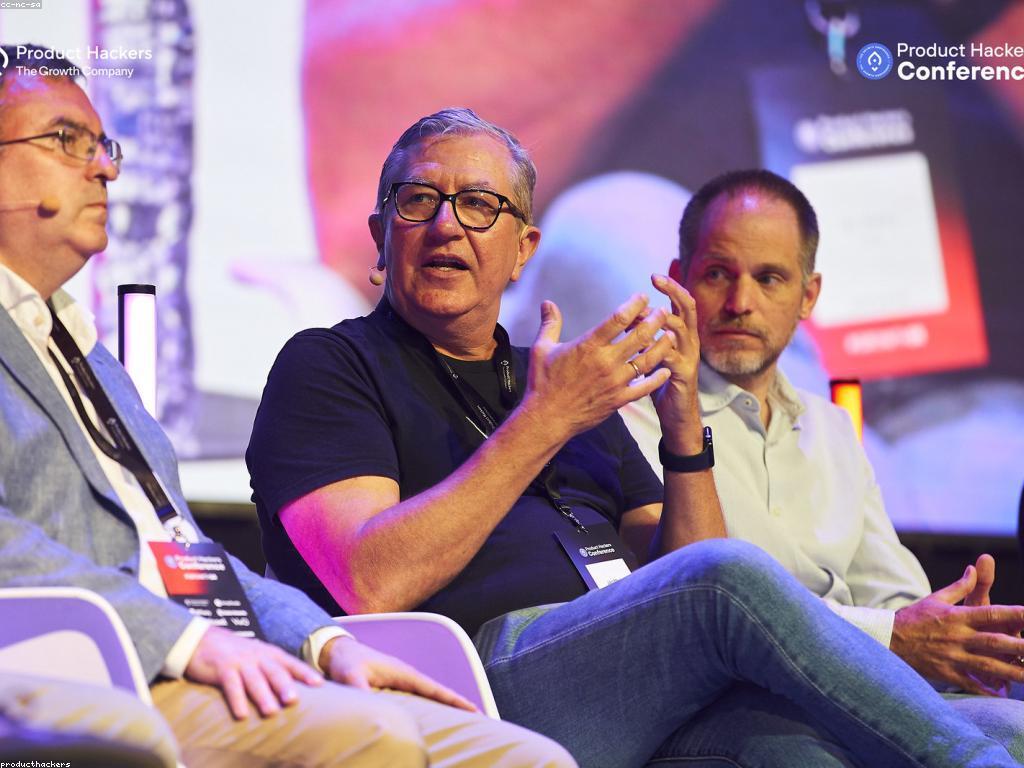 ការយល់ដឹងពីអ្នកជំនាញក្នុងវិស័យទីផ្សារ